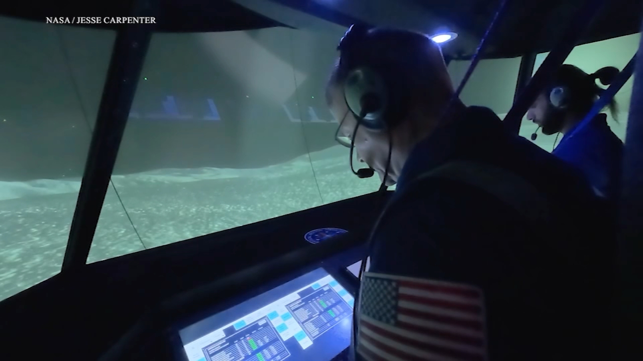 What's it like to land on the Moon? Inside the NASA simulator helping prepare for Artemis mission
       — Wheaton Community news