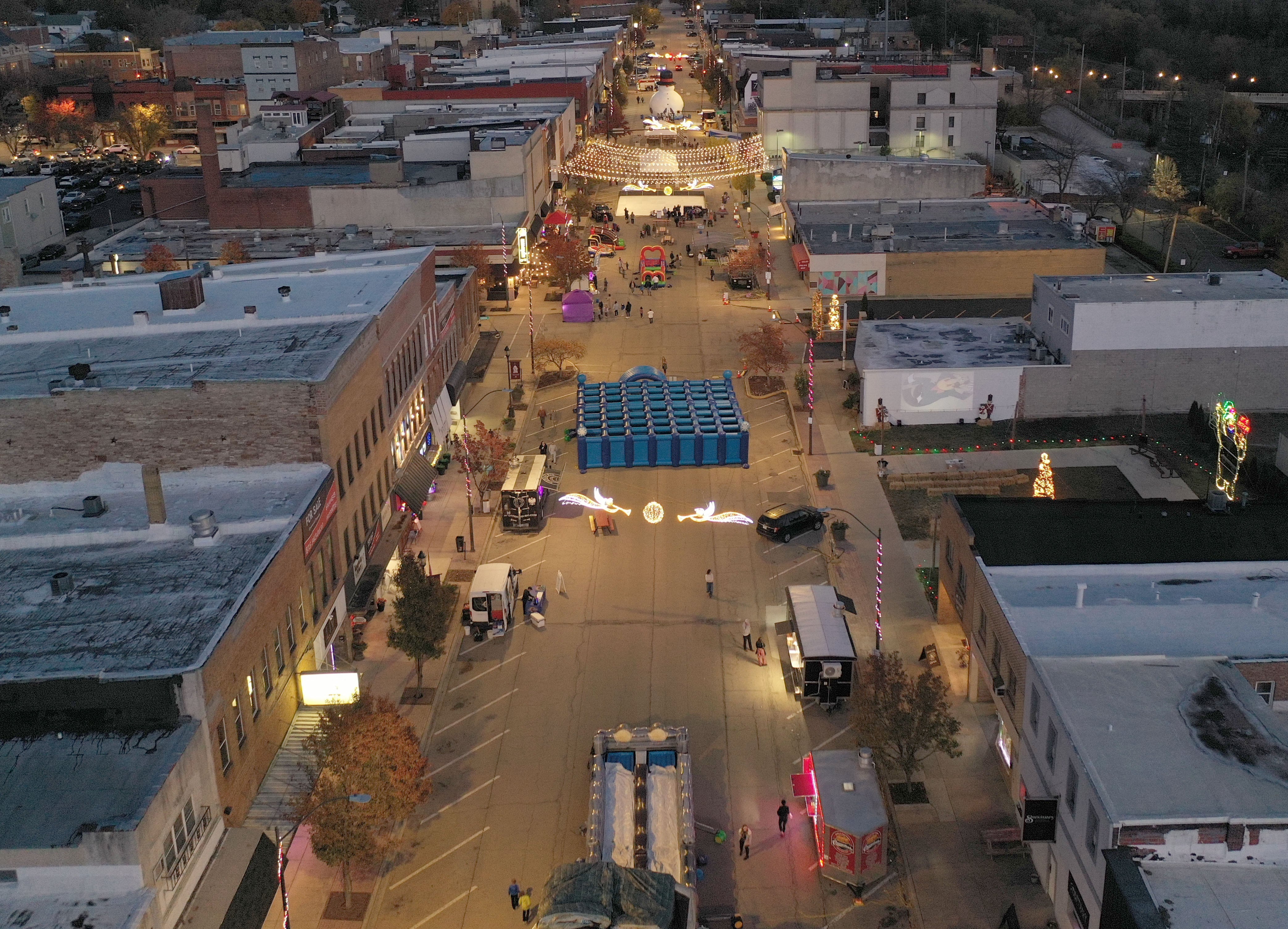 Drone show headlines second annual Frosty on First in La Salle — Shaw Local News Network