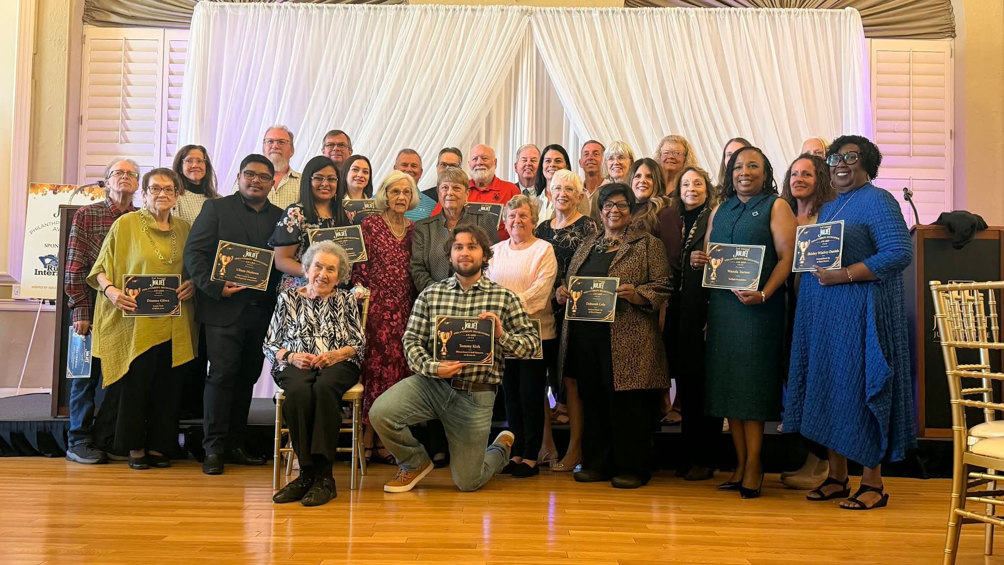 Arkas Restaurant Group honors Will County nonprofits for community philanthropy — Wheaton Dining news